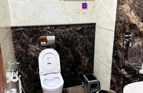 Mahadevpet Hotel | Navarathna Comforts