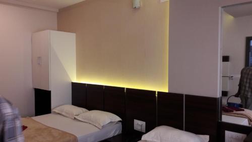 Belagavi Hotel | Navaratna Palace