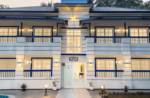 Calata Villa | Navin’s Vista Azul- Anturio Suite + Breakfast