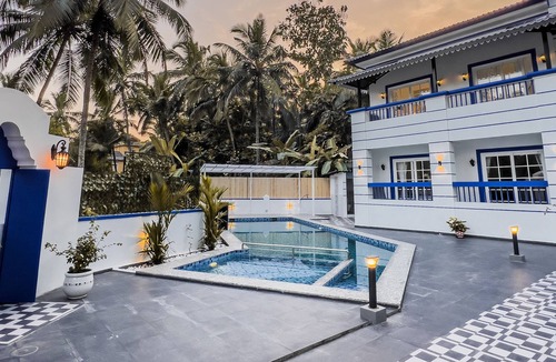 Calata Villa | Navin’s Vista Azul- Anturio Suite + Breakfast