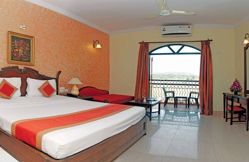 Baga Hotel | Nazri Resort