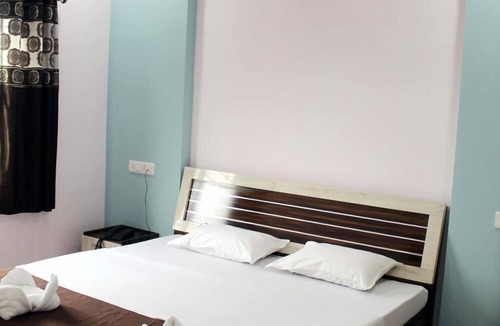 Kankavali Hotel | Neelisha River Front Inn
