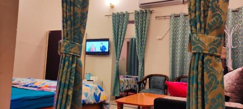 Jwalapur House | nehnilayam Homestay, home with fusion of style & comfort