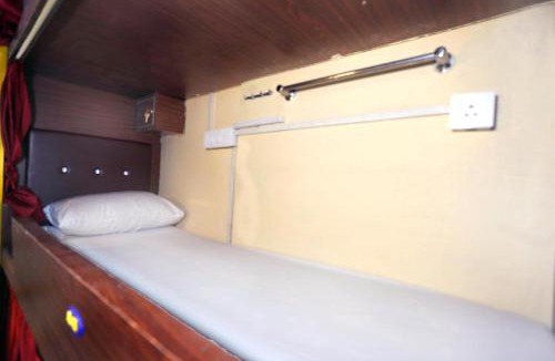 Sakinaka Hostel | Neon Nest Dormitory Suits Asalpha Metro