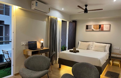 Viman Nagar Hotel | Neon - Royal Nest Aerotel with Pvt Balcony -1 km from Airport