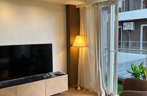 Viman Nagar Hotel | Neon - Royal Nest Aerotel with Pvt Balcony -1 km from Airport