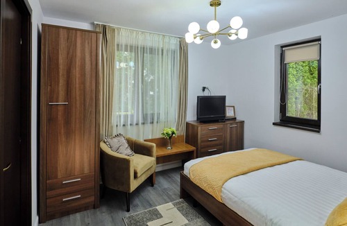 Busteni Hotel | New 7-bedroom villa in enchanting Bușteni for your stay