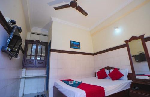 Ernakulam South Cabin | New AS Tourist Home