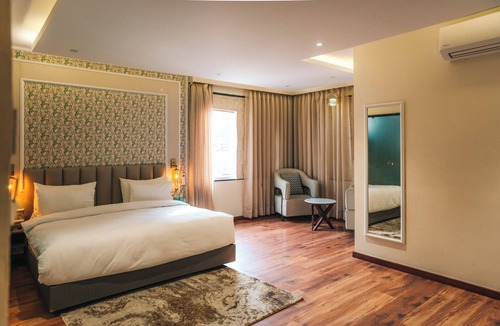 Badrinath Hotel | New Hotel Snow Crest