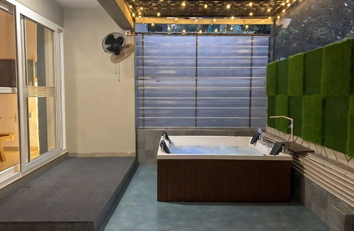 Benaulim Villa | New Listing/500m to Benaulim Beach/4 seater Jacuzzi/3BR Row Villa