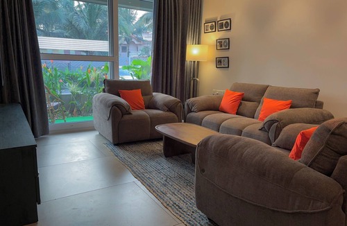 Benaulim Villa | New Listing/500m to Benaulim Beach/4 seater Jacuzzi/3BR Row Villa