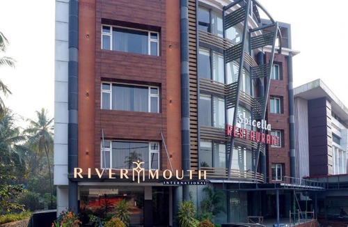 Azhinjilam Hotel | Nexstay River Mouth International