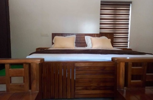 Kuzhuppilly Resort | Nice and Calm 2-bedroom homestay with WiFi, AC in pleasant Cherai beach