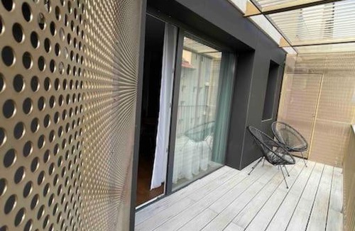Sector 1 Apartment | Nice one bedroom apt S