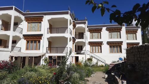 Leh Hotel | Nima's Villa