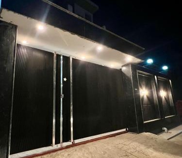 Barsana Apartment | Nirmal sadan Homestay