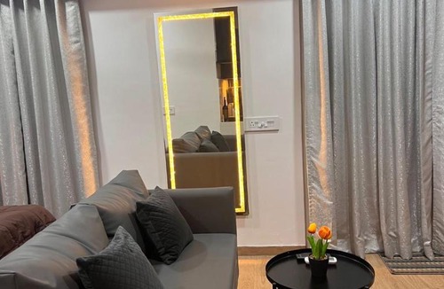 Viman Nagar Apartment | Nirvana Stays 2 , Just 1km away from Pune Airport