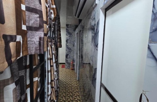 Sakinaka Hostel | Nithyanand Male Cabinstay dormitory