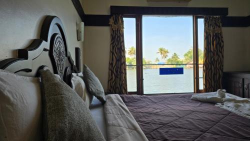 Nedumudy Boat Rental | No more Booking Accepted