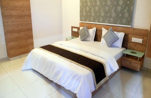 Halol Hotel | NON AC Richa Hotel Palace Vadodara