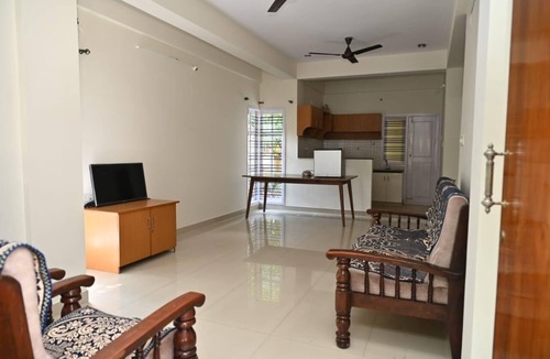 Yelahanka Hotel | Northern Aura