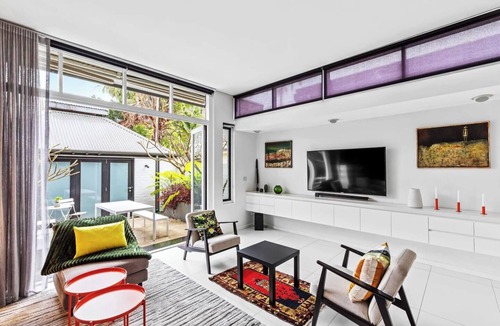 Camperdown House | Northwood Haus Refined Federation style Retreat