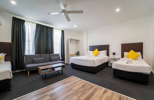 Nowra Hotel | Nowra Motor Inn