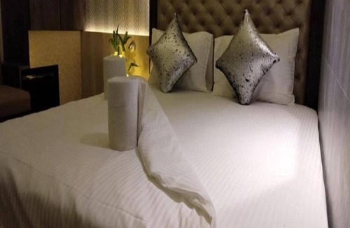 Howrah Hotel | Nu Blue Moon Guest House