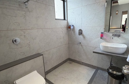 Islampur Hotel | O'Nest Select