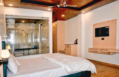 Kaul Hotel | Oak Mounts