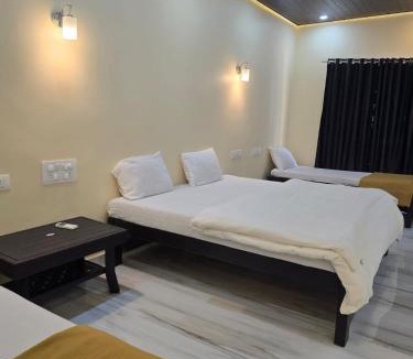 Murudeshwara Hotel | Ocean Mist Beach Homestay