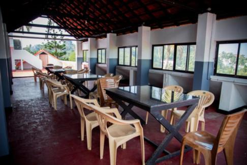 Thiruvananthapuram Cabin | Ocean Queen Palace Kovalam