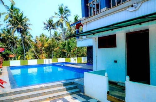 Poovar House | Ocean Queen Palace Poovar – King Room with Breathtaking Sea Views