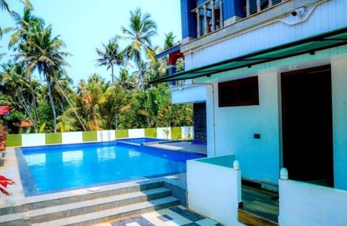 Poovar House | Ocean Queen Palace Poovar – Queen Room with Stunning Sea Views