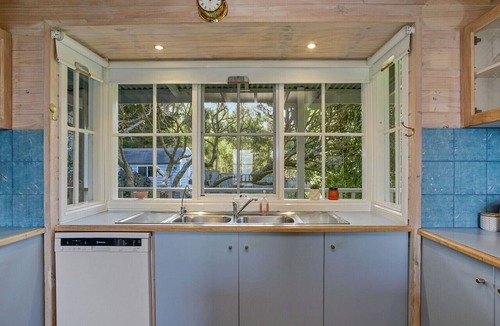 Skenes Creek North House | Ocean View Hilltop Retreat - Skenes Creek