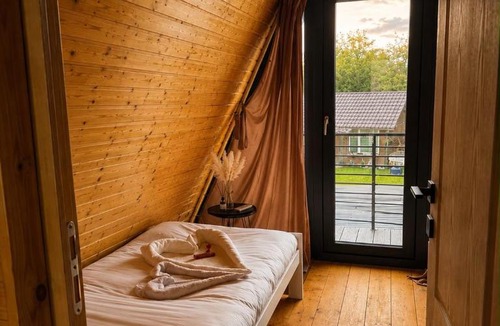 Ocna Mures Ski Chalet | Ocna Frame - A Frame cu Jacuzzi si Terasa
