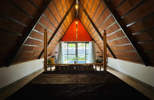 Ramanagara Villa | Oh-Bali Villa by Travent Mug