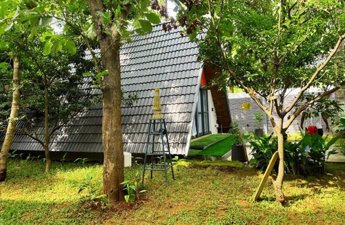 Ramanagara Villa | Oh-Bali Villa by Travent Mug