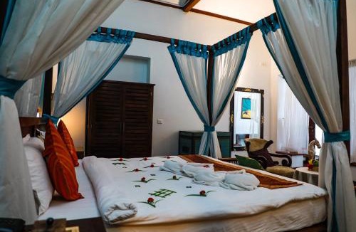 Fort Kochi Hotel | Old Lighthouse Bristow Hotel , Fort Kochi