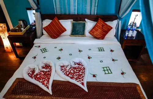 Fort Kochi Hotel | Old Lighthouse Bristow Hotel , Fort Kochi