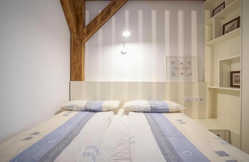 Ghimbav Apartment | Oldtown Refuge