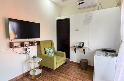 Hatigaon Apartment | Olive - Tiny Studio by BeauMonde Studio