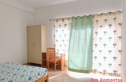 Tapovan Bed & Breakfast | Om Homestay Tapovan, Bed & Breakfast with AC in Rishikesh, India