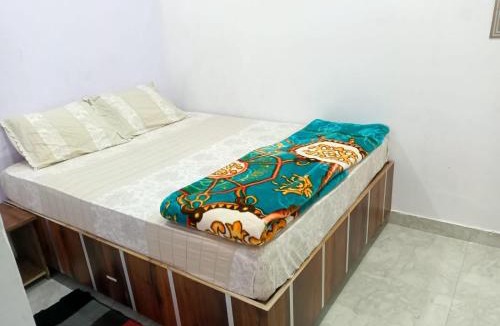 Mahmoorganj House | OM Kashi pg guest house