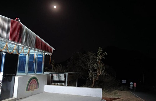 Purulia Hotel | Om resort