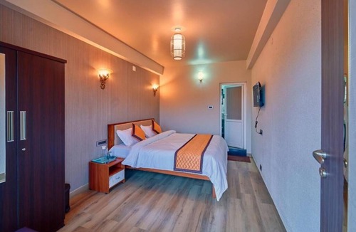 West Mere Hotel | Ooty Blossom Retreat by VOYE HOMES