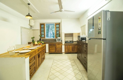South West Villa | Opulent Antique 3br Villa in Gurugram