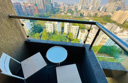 Hadapsar Apartment | Orchid 002 City View Couple friendly Amanora Town