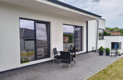 Bistrita Apartment | Origo Residence - Terrace & Private Parking
