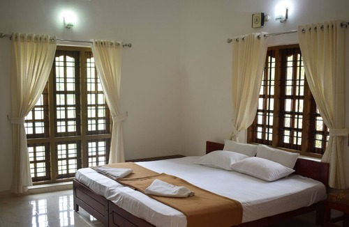 Thekkady Bed & Breakfast | Oriole Homestay - A nest in the Ghat